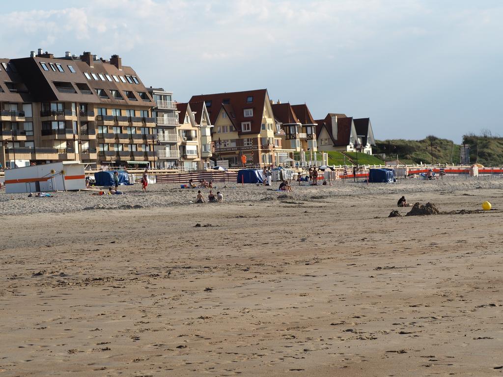 Appartement Sur La Digue - De Haan - Le Coq - Silver Beach D2 Экстерьер фото