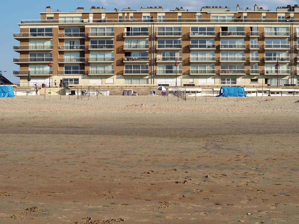 Appartement Sur La Digue - De Haan - Le Coq - Silver Beach D2 Экстерьер фото